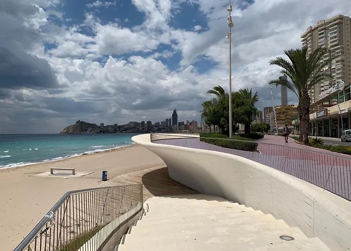 De Lujo En Primera Linea De Playa Бенидорм